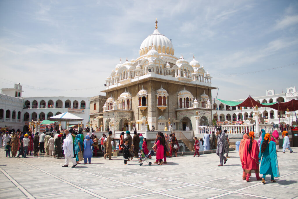 2-gurdwara-punja-sahib-hassan-abdal